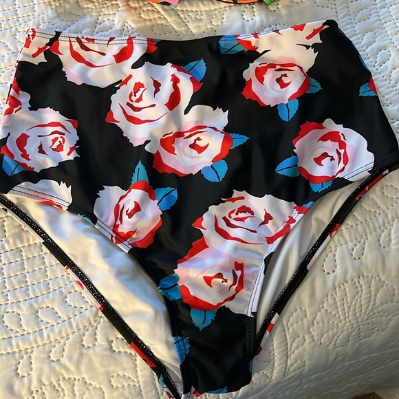 SMALL SWIM BUNDLE 8 pieces - Picture 4 of 12